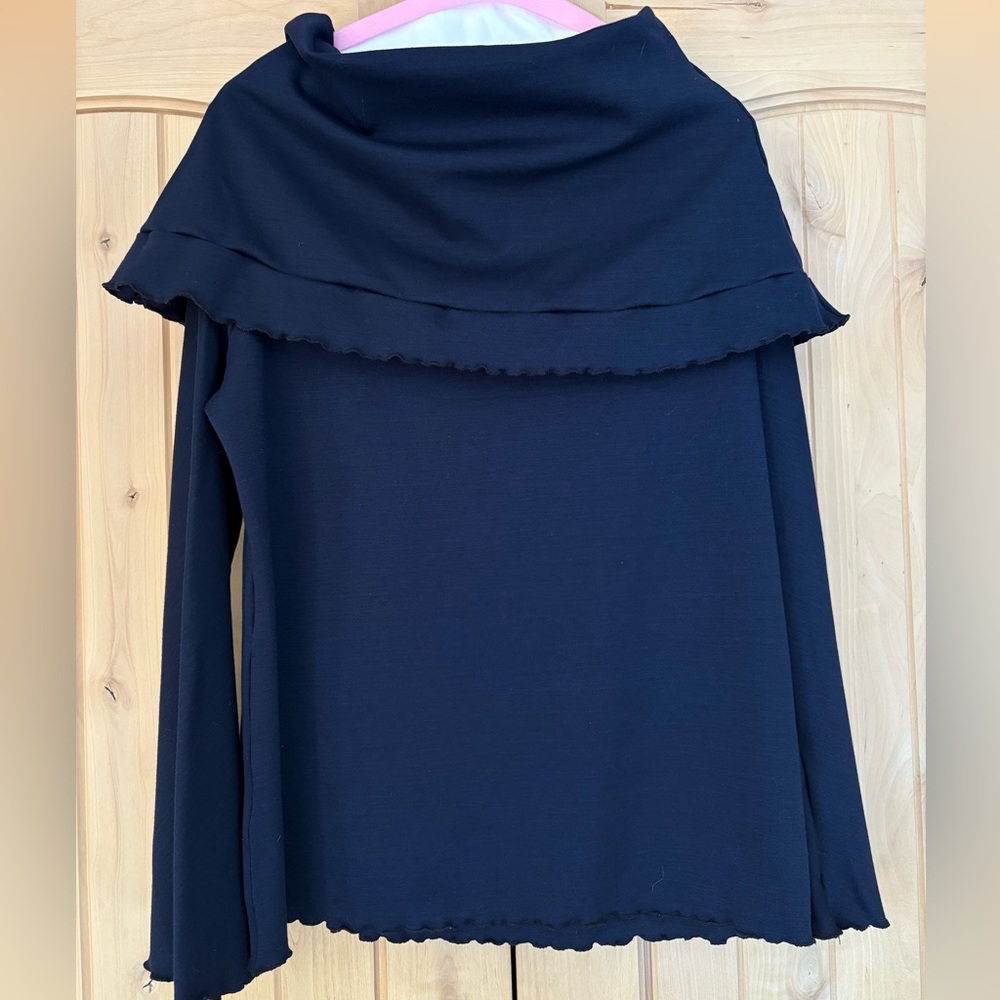 Cari Borja Top - image 3